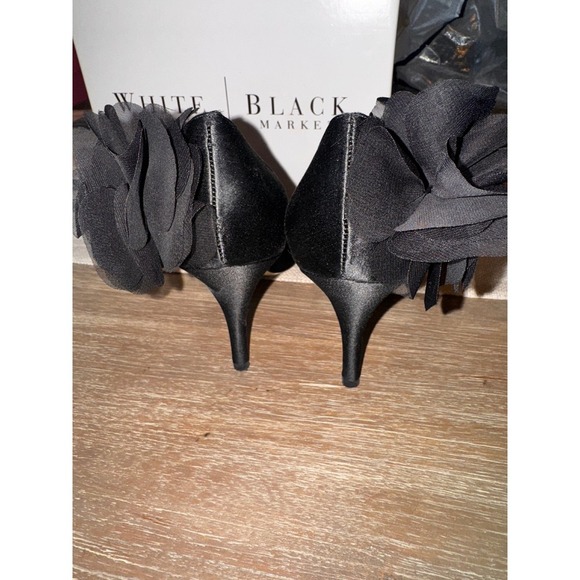 White House Black Market Black Heels Flower Peep‎ Toe Evening Party Shoes 7M - Picture 8 of 8